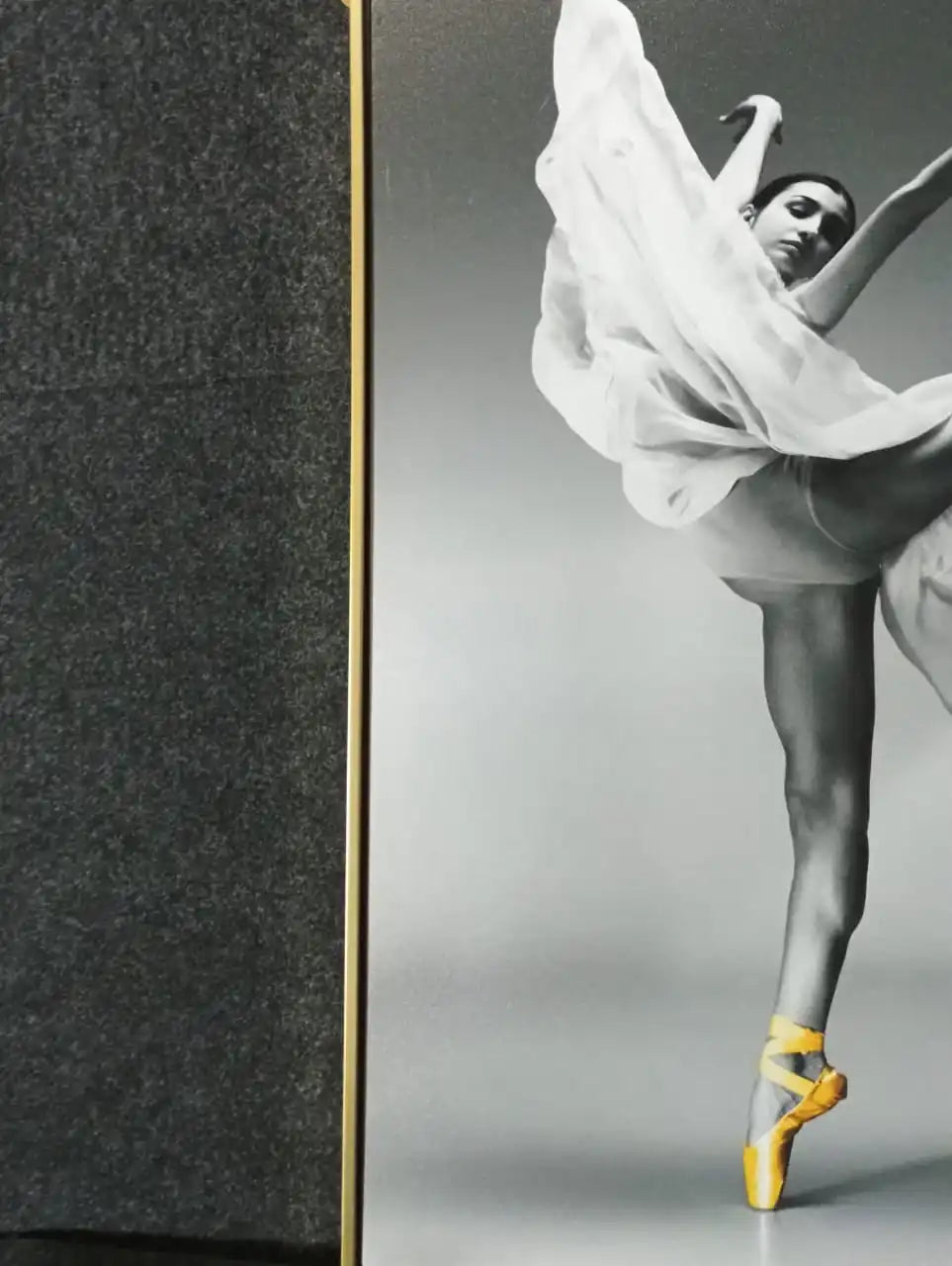 Hdc Graceful Ballet Dancer Canvas Painting Gift Elegant Dance Art for Home and Living Room Décor
