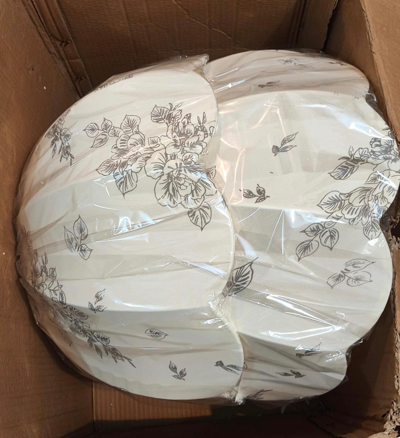 HDC Floral Fabric Shade Pendant Light for Elegant Interiors