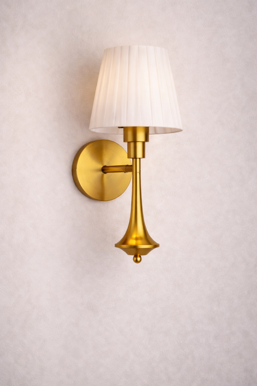 HDC Luxury Gold Finish Wall Light with Fabric Shade for Bedroom, Living Room & Hotel Décor