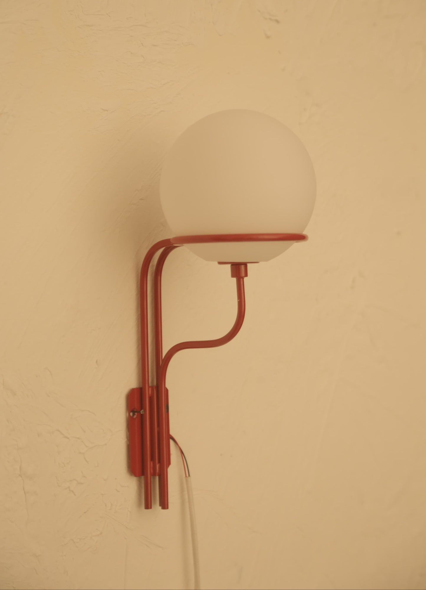 HDC Modern Red Frosted Globe Wall Light for Bedroom, Living Room