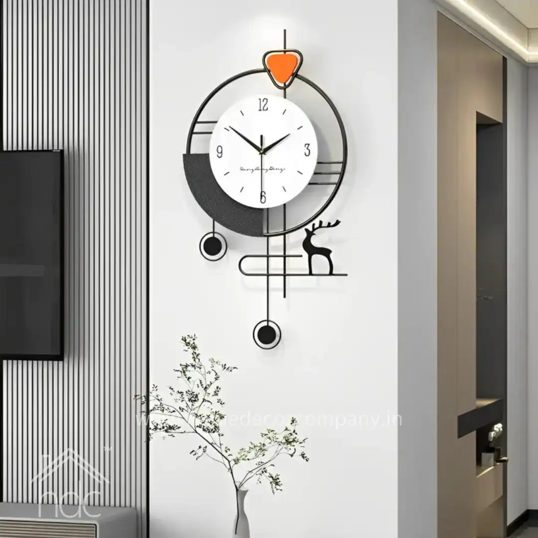 Hdc Luxury White Vertical Deer Wall Clock
