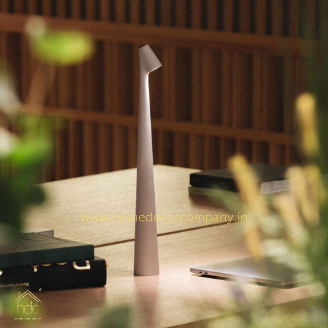 HDC Table Lamp LED Touch Sensor Desktop Night Light Rechargeable Wireless Reading Lamp for Restaurant Hotel Bar Bedroom Decor Light
