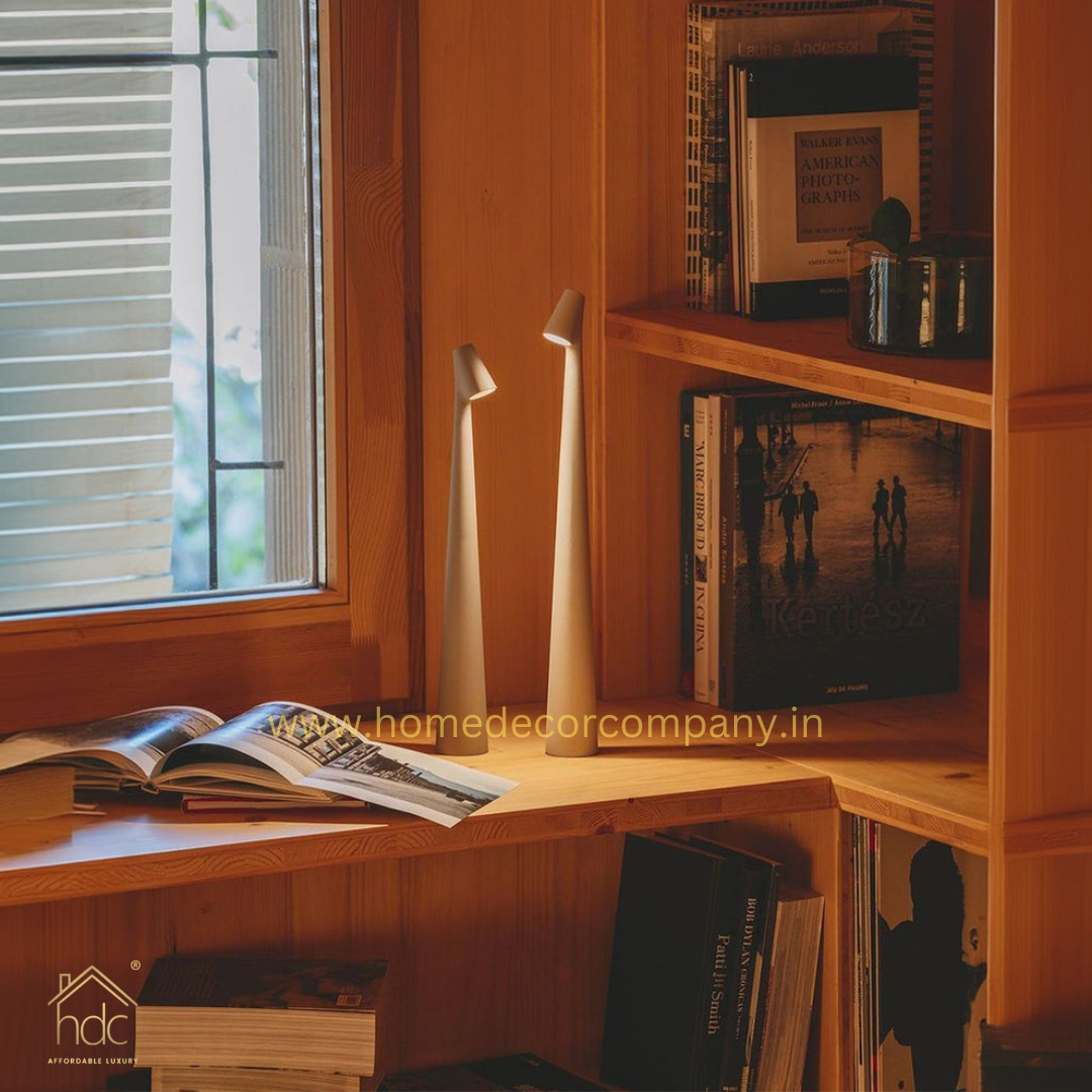 HDC Table Lamp LED Touch Sensor Desktop Night Light Rechargeable Wireless Reading Lamp for Restaurant Hotel Bar Bedroom Decor Light