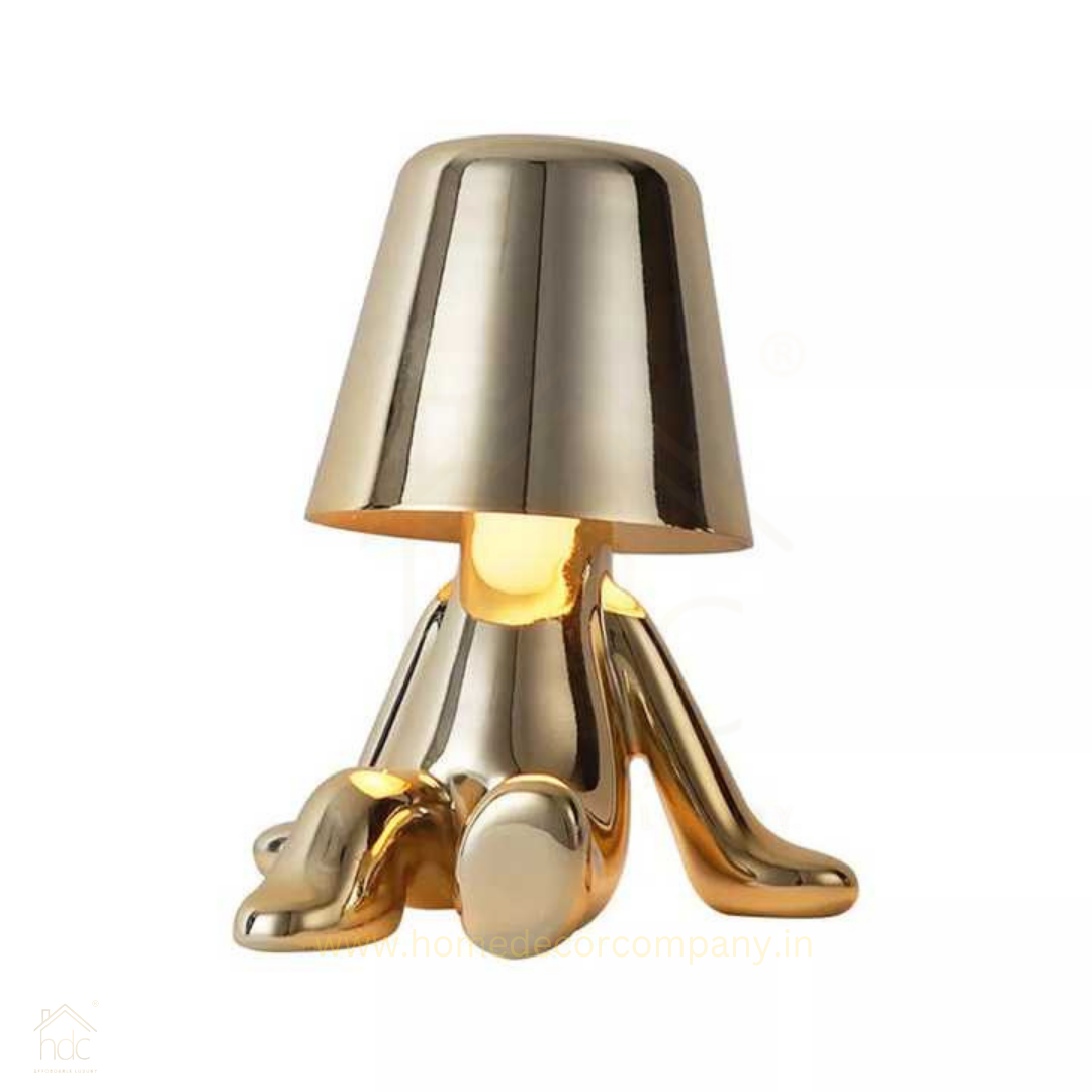 Hdc Nordic Golden/Silver Luxury Portable LED Desk Lamp Cafe Bar Restaurant Sitting Stylish Little Golden Man Home Decoration Night Light