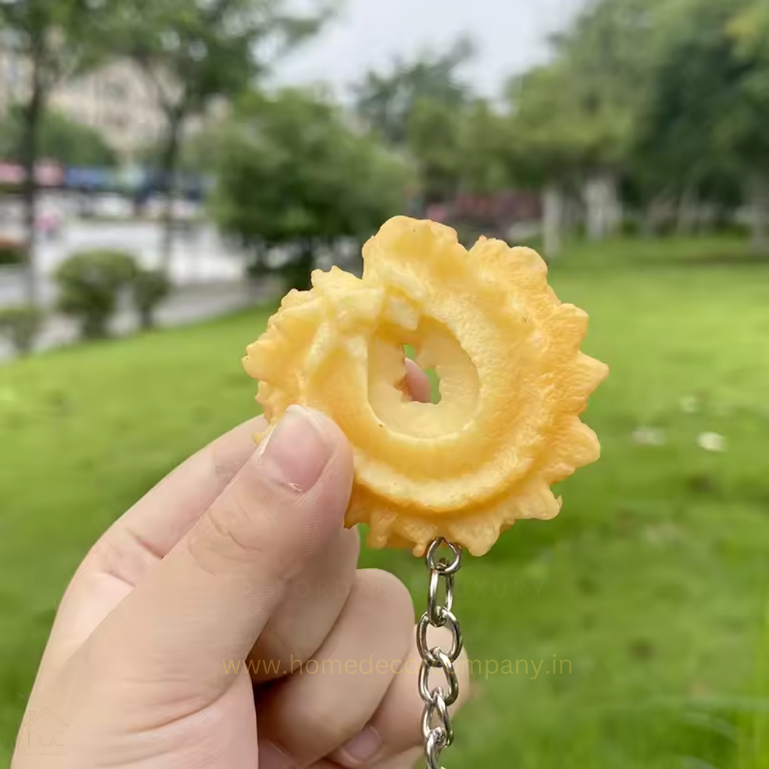 HDC Shoe Horse Biscuit Keyring | Cute Food-Inspired Accessory