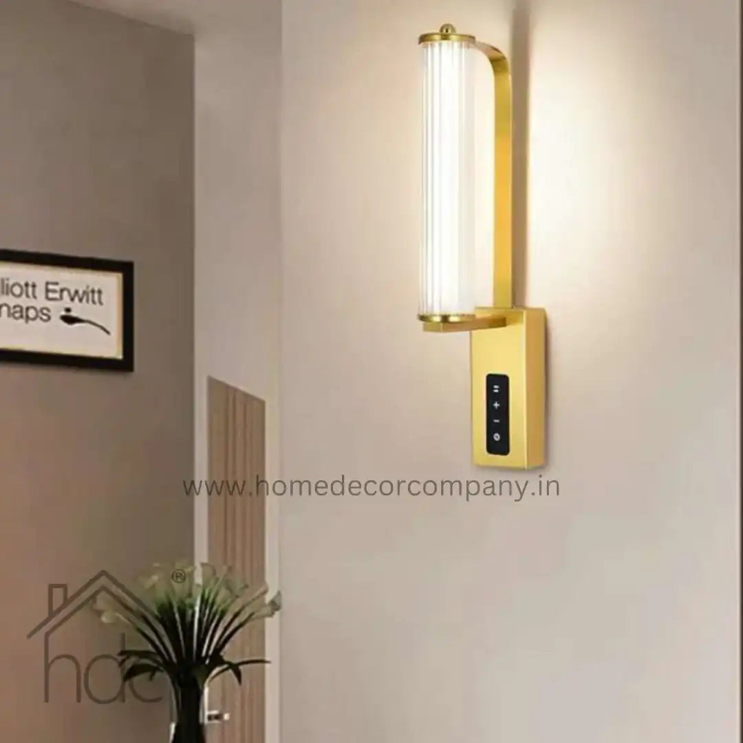 HDC Modern LED Golden Bedside Lamp for Hallway Decorative Striped Wall Sconces Acrylic Wall Mounted Lampshade with Touch Switch