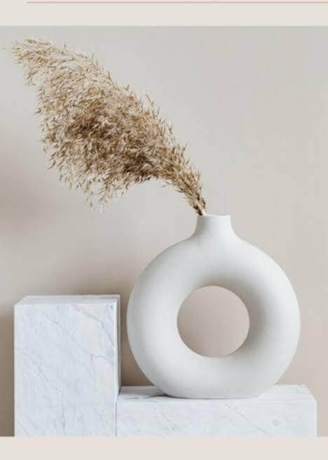 Donut Pampas Vase 5.5 (White matte) - HDC.IN