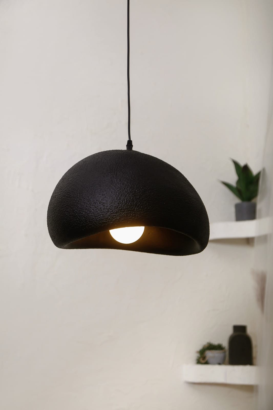 A Complete Guide to Choosing Outdoor Wall Lights for Your Home