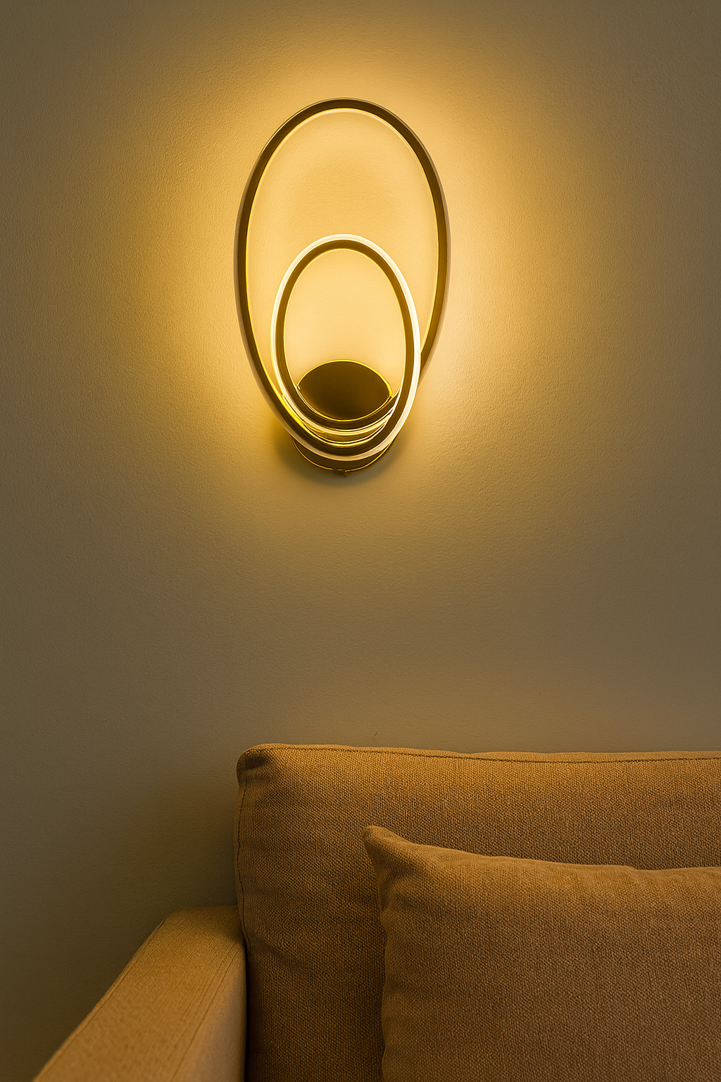 Hdc Gold Metal Strip Oval Wall Light with White Acrylic Shade