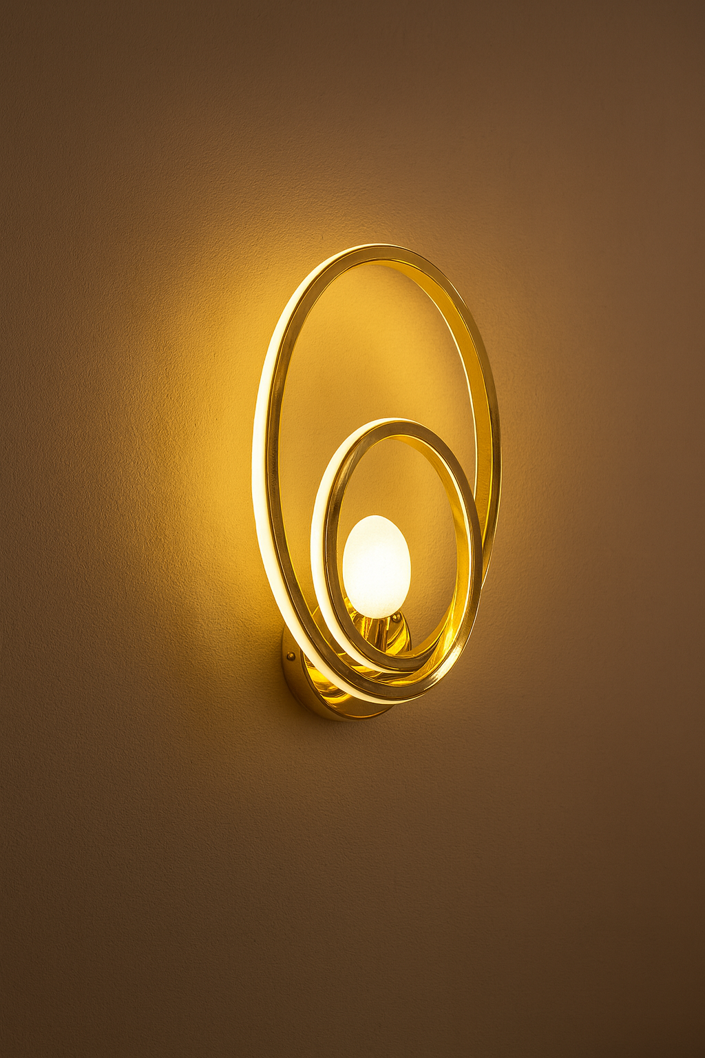 Hdc Gold Metal Strip Oval Wall Light with White Acrylic Shade