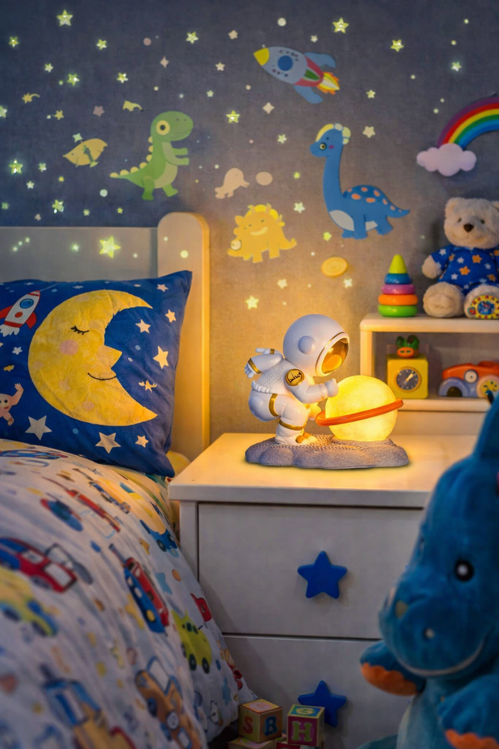 HDC Astronaut Planet Table Lamp | Decorative Space Theme Night Light with Warm Glow for Bedroom, Kids Room & Home Décor