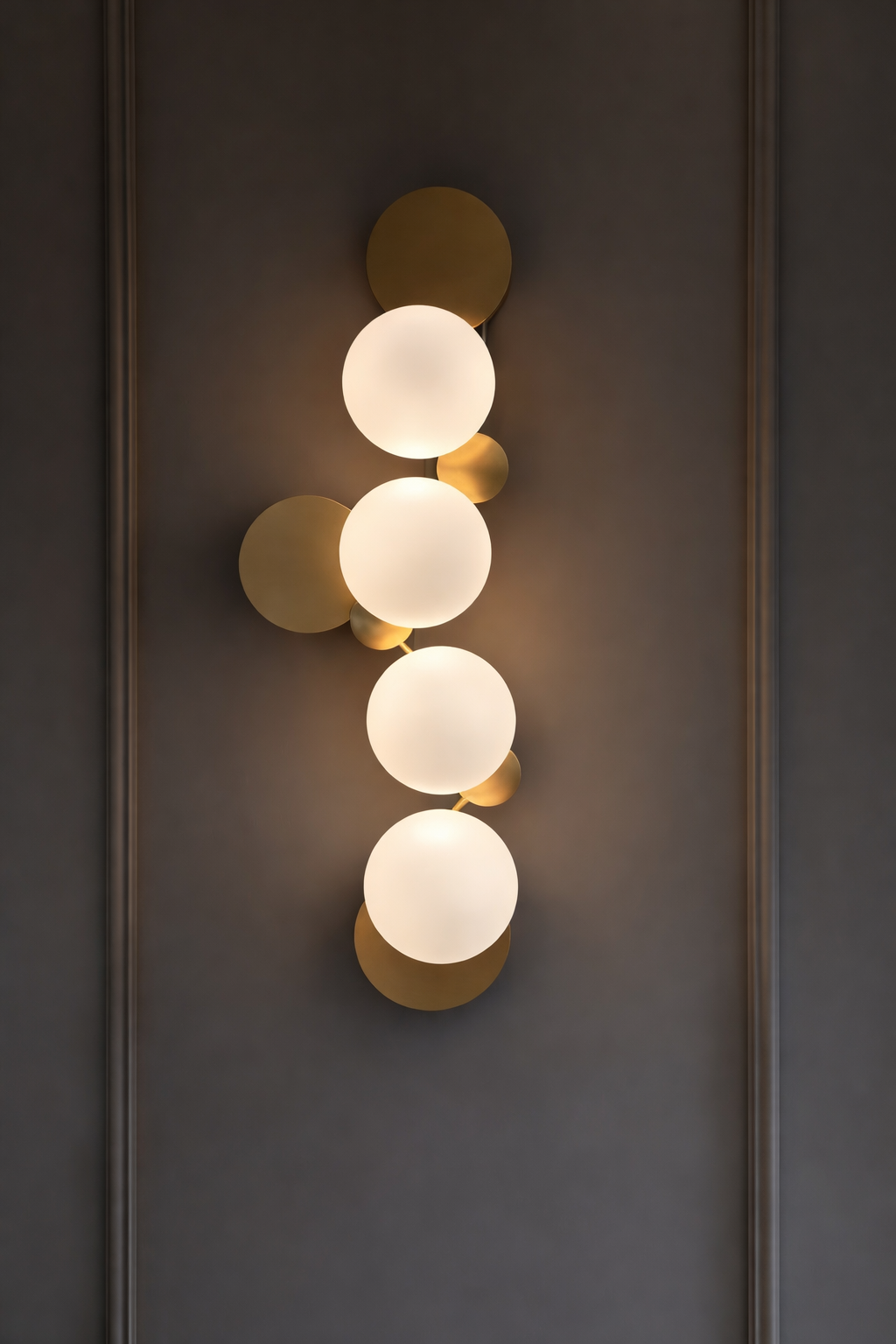 HDC Luxury Modern Gold Glass Globe Wall Light for Bedroom, Living Room & Hotel Décor