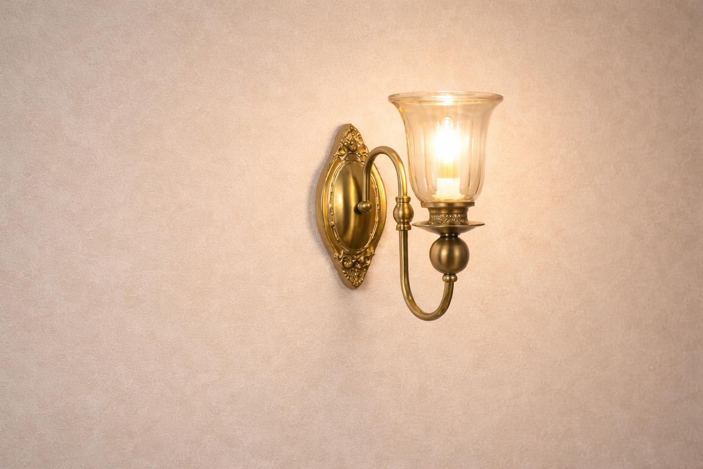 HDC Vintage Brass Finish Wall Light with Glass Shade