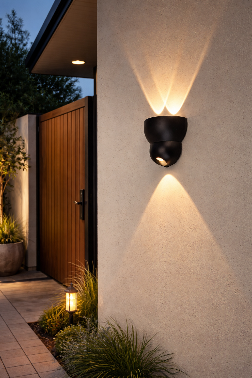 HDC Luxury Black Up & Down Beam Outdoor Light