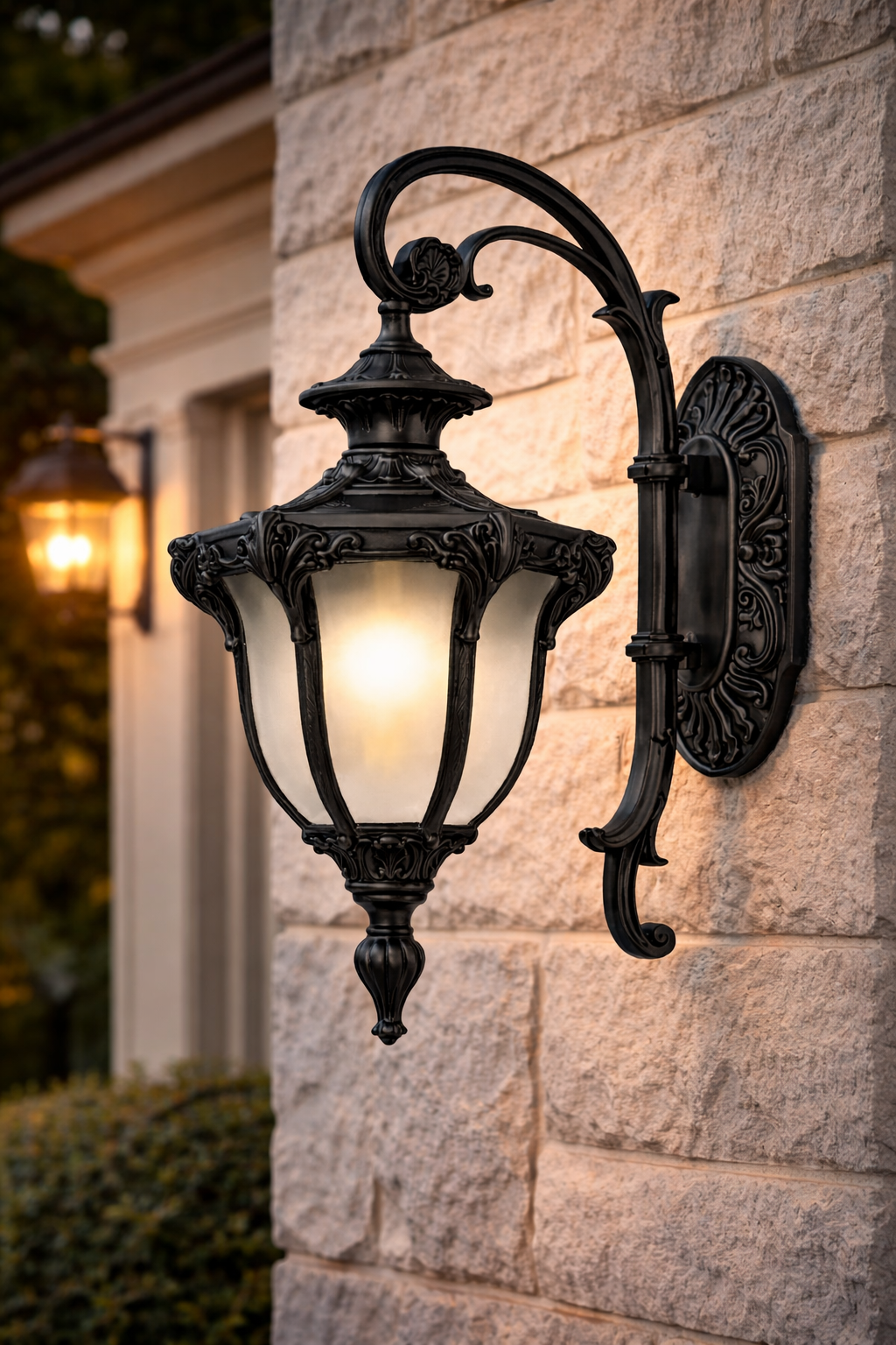 HDC Luxury Vintage Outdoor Wall Lantern Light – Antique Gold Finish