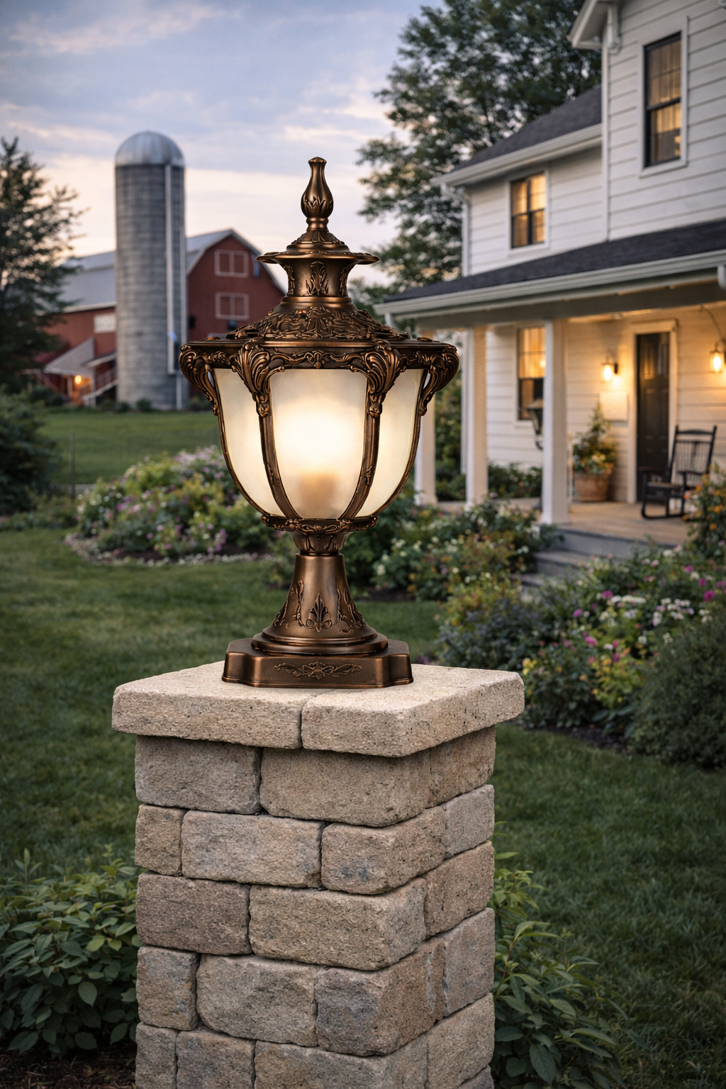 HDC Luxury Classic Gold Outdoor Gate & Pillar Lantern