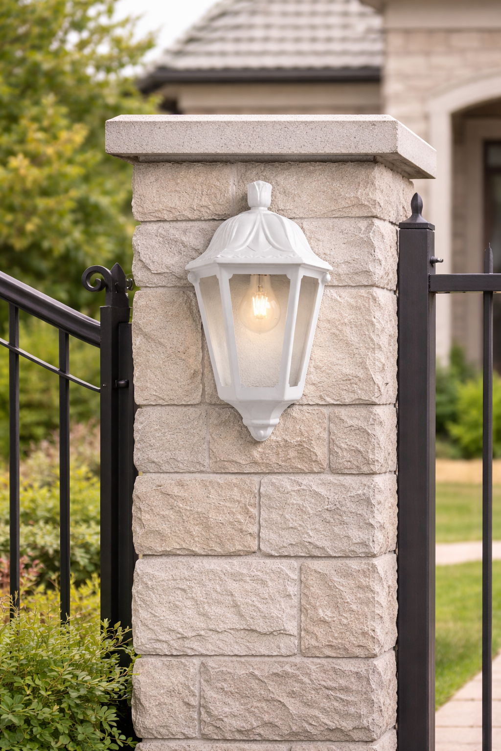 HDC Luxury Classic Black Outdoor Wall Lantern for Balconies, Garden