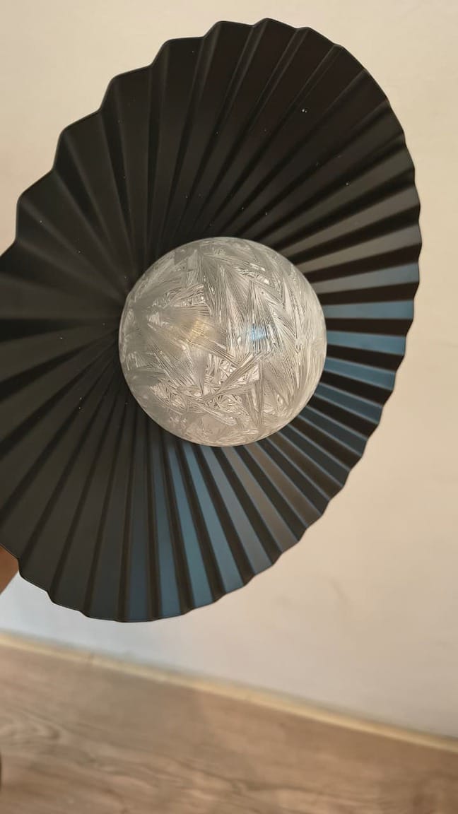 HDC Retro Pleated Black Meta Shade Wall Lamp For Living Room