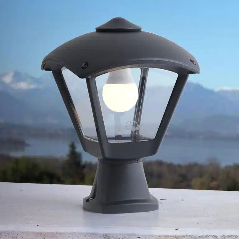 HDC Classic Black Outdoor Gate & Pillar Lantern Light for Outdoor Areas