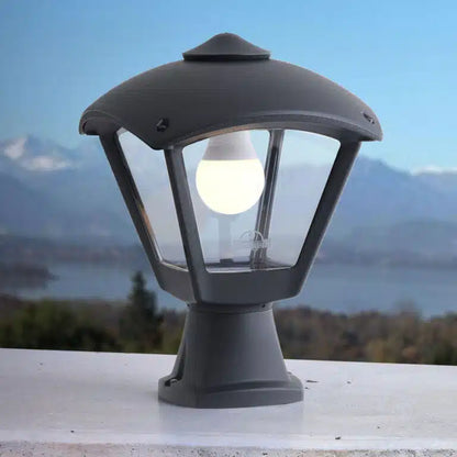 HDC Classic Black Outdoor Gate & Pillar Lantern Light for Outdoor Areas