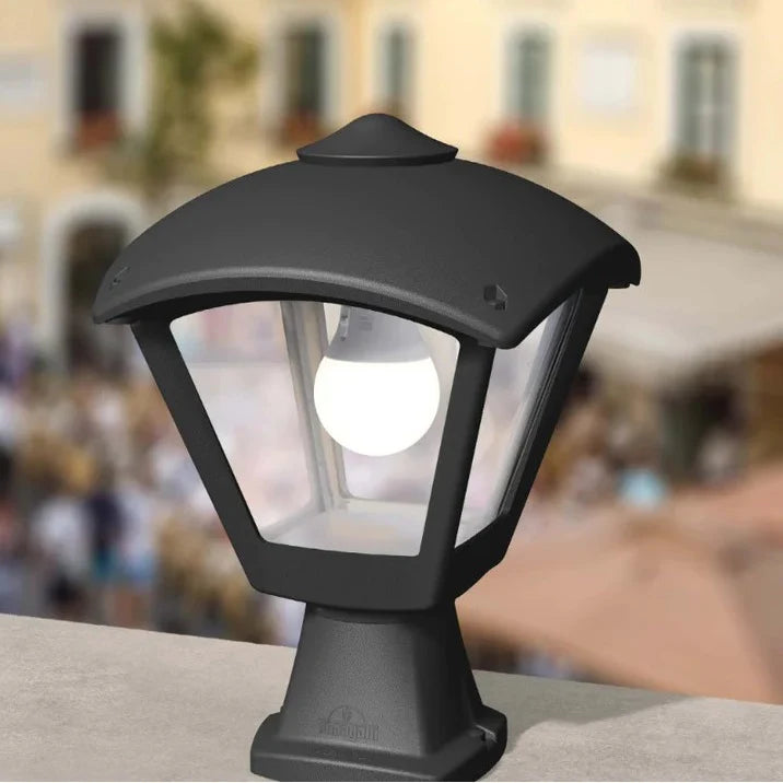 HDC Classic Black Outdoor Gate & Pillar Lantern Light for Outdoor Areas