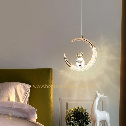 HDC Astronaut Nordic Spaceman Half Moon Pendant Light for Kids Bedroom Gold LED Chandelier for Boy Girl Bedside Children Nursery Room
