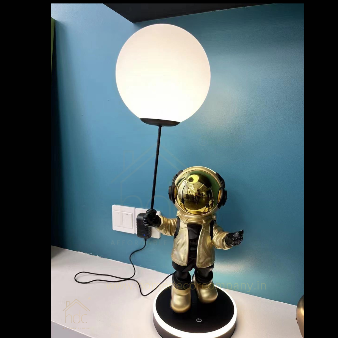 Hdc New Astronaut Table Lamp Infinity Decorative Table Light Modern Design for Bedroom Living Room