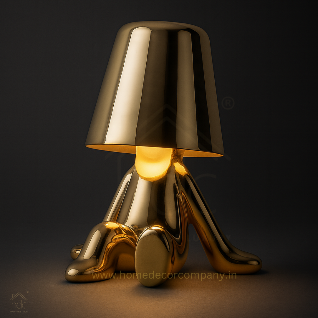 Hdc Nordic Golden/Silver Luxury Portable LED Desk Lamp Cafe Bar Restaurant Sitting Stylish Little Golden Man Home Decoration Night Light