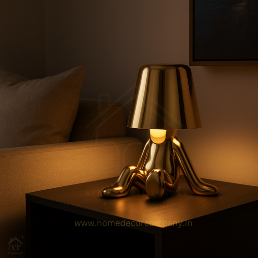 Hdc Nordic Golden/Silver Luxury Portable LED Desk Lamp Cafe Bar Restaurant Sitting Stylish Little Golden Man Home Decoration Night Light